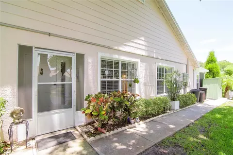 2373 Bentley Dr, Palm Harbor, FL 34684