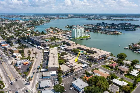 6000 2nd St E #5, Saint Pete Beach, FL 33706