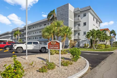 3018 59th St S #411, Gulfport, FL 33707