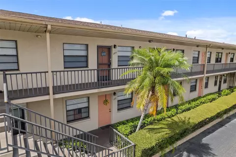 5967 Terrace Park Dr N #209, Saint Petersburg, FL 33709