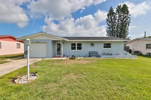12119 80th Ave, Seminole, FL 33772