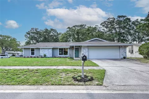 38 Valencia Cir, Safety Harbor, FL 34695