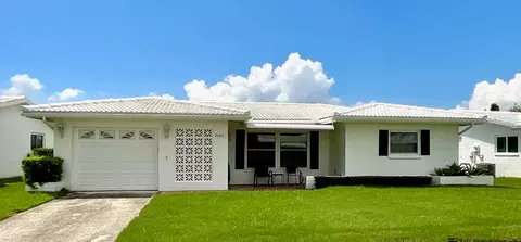 3565 100th Ter N #4, Pinellas Park, FL 33782