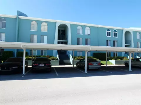 265 114th Ave N #4, Saint Petersburg, FL 33716