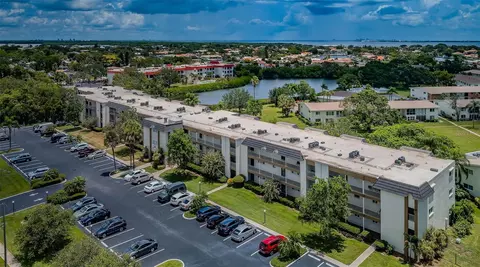 4595 Chancellor St NE #225, Saint Petersburg, FL 33703