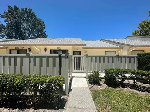 1375 Pine Glen Ln #D, Tarpon Springs, FL 34688