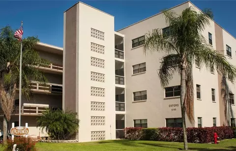 6190 80th St N #210, Saint Petersburg, FL 33709