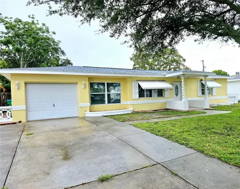 4983 57th St N, Kenneth City, FL 33709