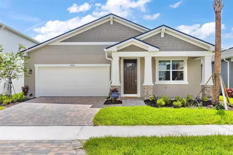 19672 Blue Pond Dr, Lutz, FL 33558