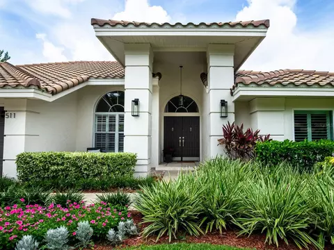 511 Old Oak Cir, Palm Harbor, FL 34683