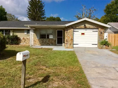 2615 Flintwood Dr, Holiday, FL 34690
