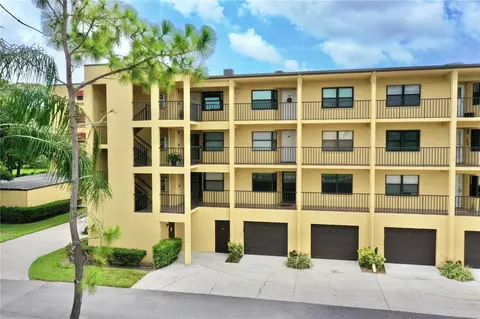 5817 Park St N #202, Saint Petersburg, FL 33709
