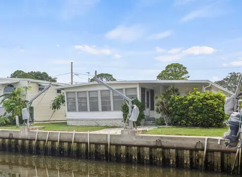 12 Yawl Ln, Palm Harbor, FL 34683