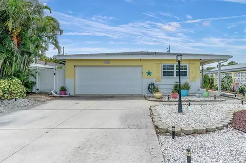 10365 Valencia Rd, Seminole, FL 33772