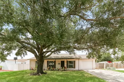 8503 Woodhurst Dr, Tampa, FL 33615