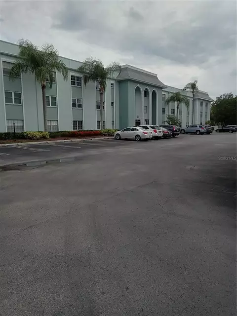 701 Poinsettia Rd #106, Belleair, FL 33756
