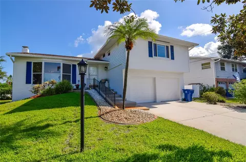 13595 Monalee Ave, Seminole, FL 33776