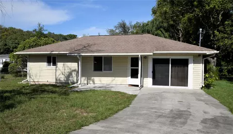 3290 Seaview Dr, Weeki Wachee, FL 34606
