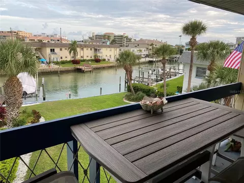 11650 Capri Cir S #207, Treasure Island, FL 33706
