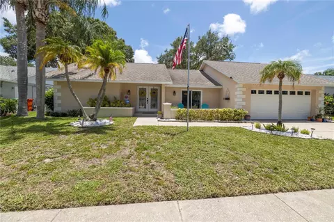 10624 Harborside Dr, Largo, FL 33773