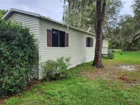 848 Cr 484a, Lake Panasoffkee, FL 33538