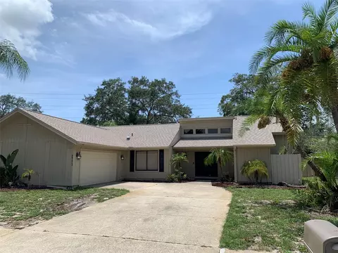 2773 Valencia Ln W, Palm Harbor, FL 34684