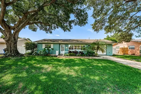 6700 35th Ter N, Saint Petersburg, FL 33710