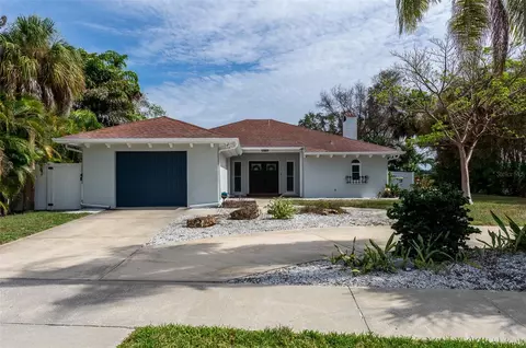 148 Cleveland Pl, Tarpon Springs, FL 34689