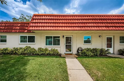 5875 37th Ave N #4, Saint Petersburg, FL 33710