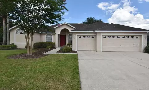19112 Saint Laurent Dr, Lutz, FL 33558