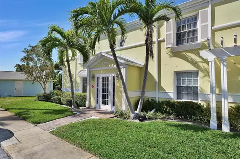 4725 Coquina Key Dr SE #A, Saint Petersburg, FL 33705