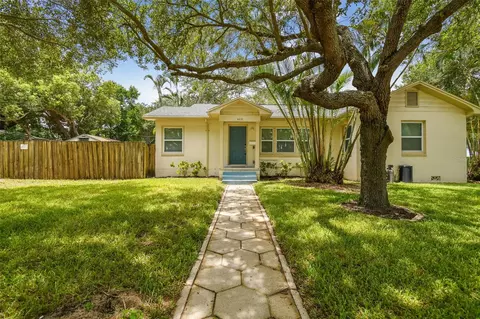 4832 16th St N, Saint Petersburg, FL 33703