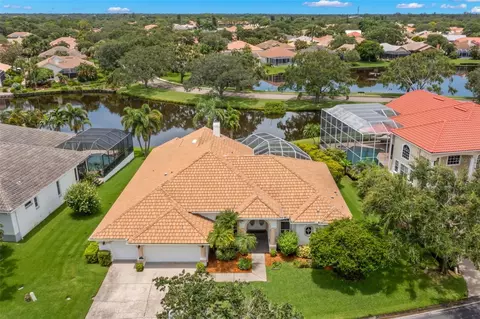 1247 Darlington Oak Cir NE, Saint Petersburg, FL 33703