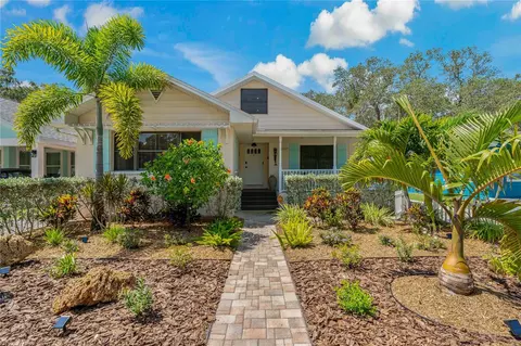 1057 Sedeeva St, Clearwater, FL 33755