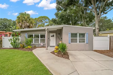 1800 Country Club Rd N, Saint Petersburg, FL 33710