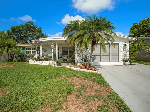 2101 Lyra Dr, Holiday, FL 34690