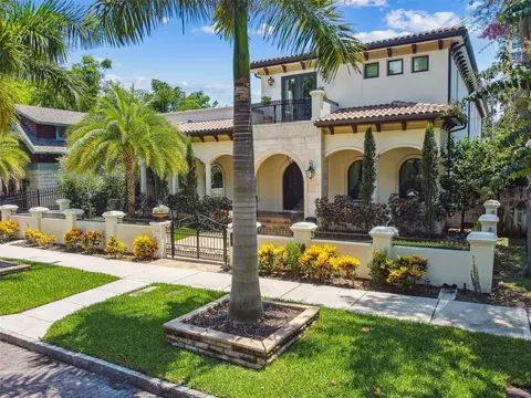 238 6th Ave NE, Saint Petersburg, FL 33701