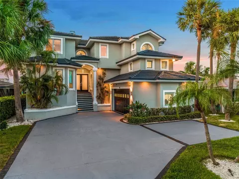 144 Devon Dr, Clearwater Beach, FL 33767