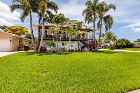 102 87th Ave N, Saint Petersburg, FL 33702