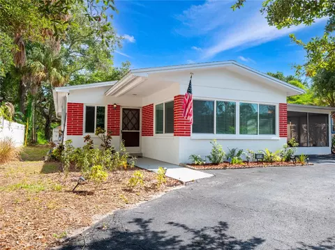5614 25th Ave S, Gulfport, FL 33707