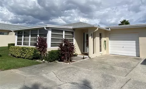 2735 Sherbrooke Ln #D, Palm Harbor, FL 34684