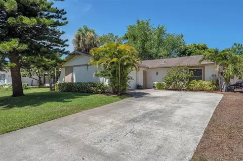 5904 Dunfries St N, Saint Petersburg, FL 33709
