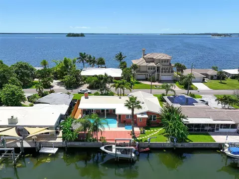 2223 Harbor View Dr, Dunedin, FL 34698