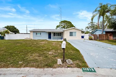 11019 69th Ave, Seminole, FL 33772