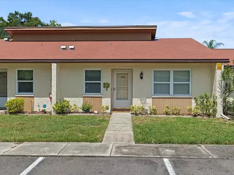 11511 113th St #24B, Seminole, FL 33778