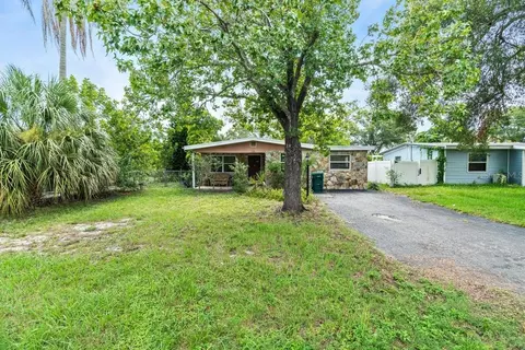 225 Emerald Ln, Largo, FL 33771