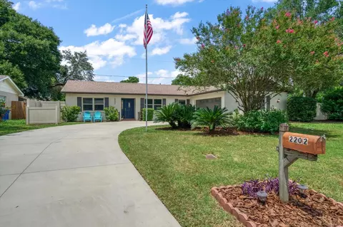2202 Tanglewood Way, Brandon, FL 33511