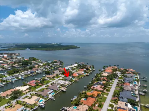 2058 Hawaii Ave NE, Saint Petersburg, FL 33703