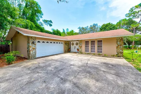 2471 Adrian Ave, Largo, FL 33774