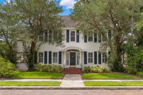 416 16th Ave NE, Saint Petersburg, FL 33704